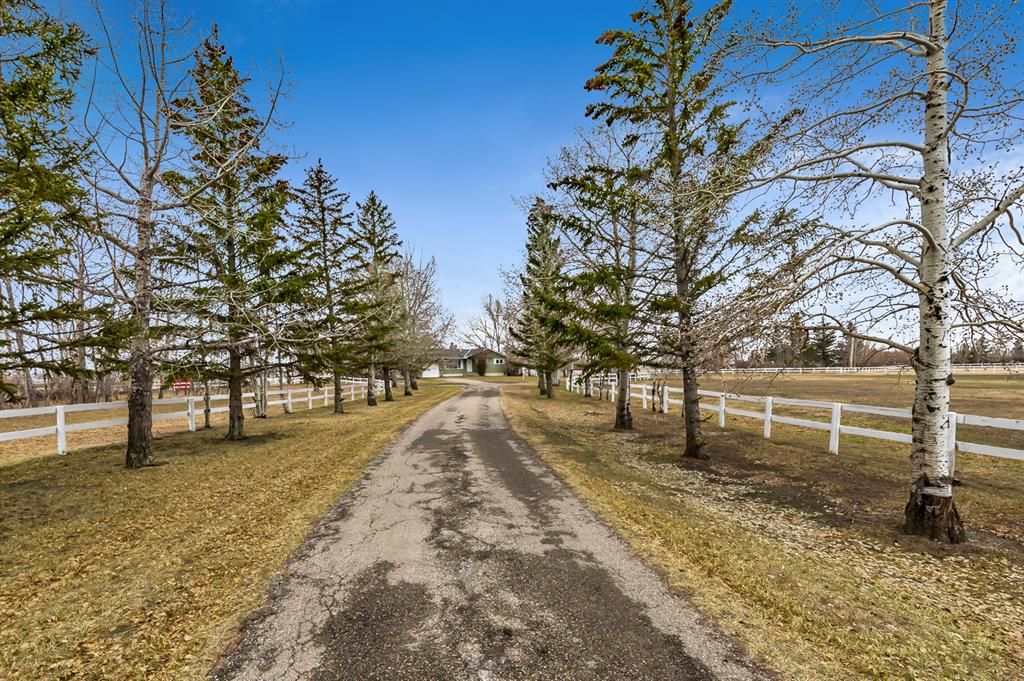 Main Photo: 466006 120 Street E: Rural Foothills County Detached for sale : MLS®# A2042260