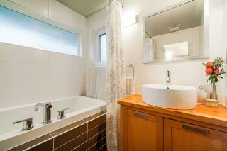 Photo 17: 719 E 28TH Avenue in Vancouver: Fraser VE House for sale (Vancouver East)  : MLS®# R2526631