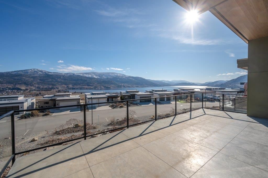 Main Photo: 138 VIEW Lane, in Penticton: House for sale : MLS®# 197981