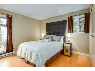 Photo 8: 307 620 BLACKFORD Street in New Westminster: Uptown NW Condo for sale in "DEERWOOD COURT" : MLS®# V1055259