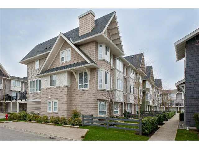 Main Photo: 26 2418 AVON PLACE in : Riverwood Townhouse for sale : MLS®# V934805