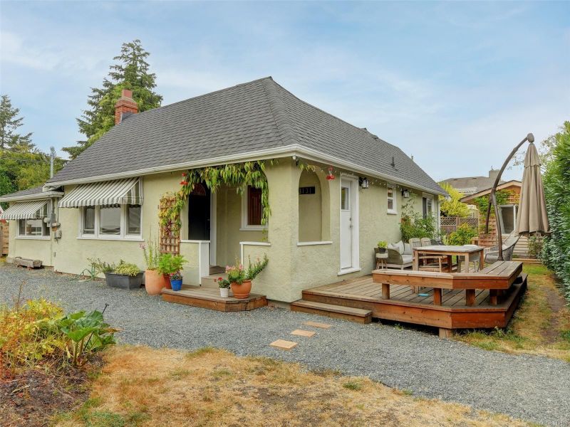 FEATURED LISTING: 3131 Kingsley St Saanich
