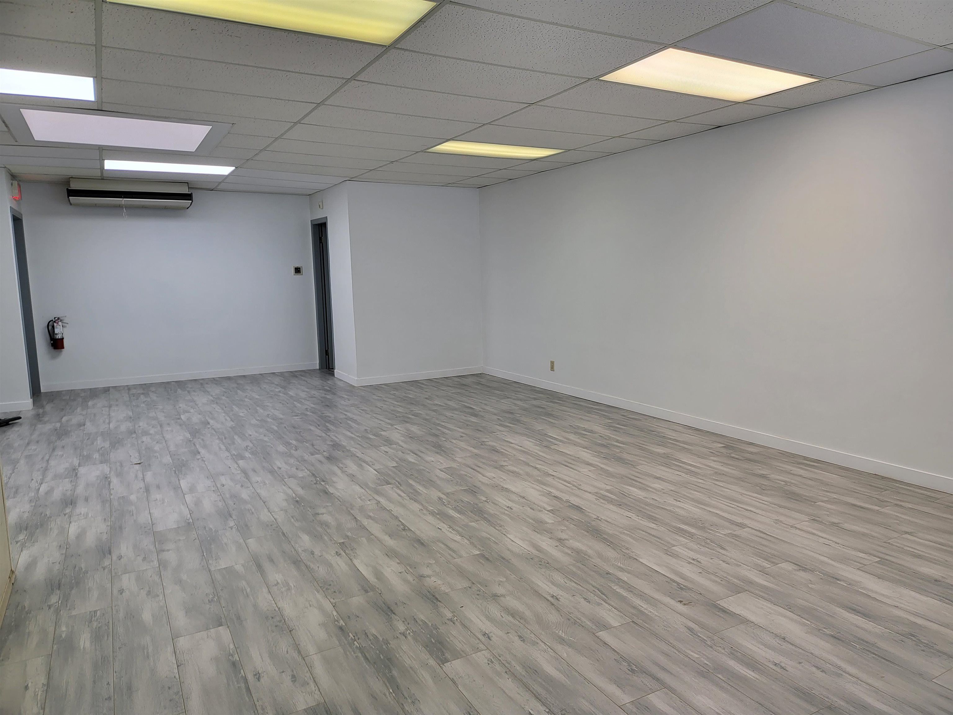 Main Photo: 130 8231 CAMBIE Road in Richmond: West Cambie Office for lease : MLS®# C8048760