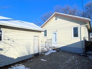 Photo 25: 754 Spruce Street in Winnipeg: West End Residential for sale (5C)  : MLS®# 202329542
