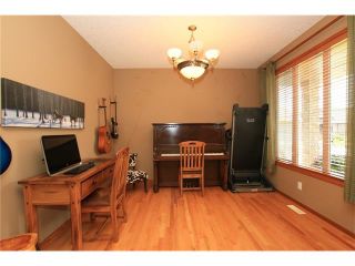 Photo 3: 18 WEST POINTE Manor: Cochrane House for sale : MLS®# C4072318