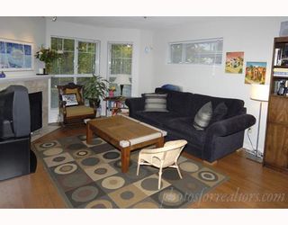 Photo 3: 201 235 E 19TH Avenue in Vancouver: Main Townhouse for sale (Vancouver East)  : MLS®# V669166