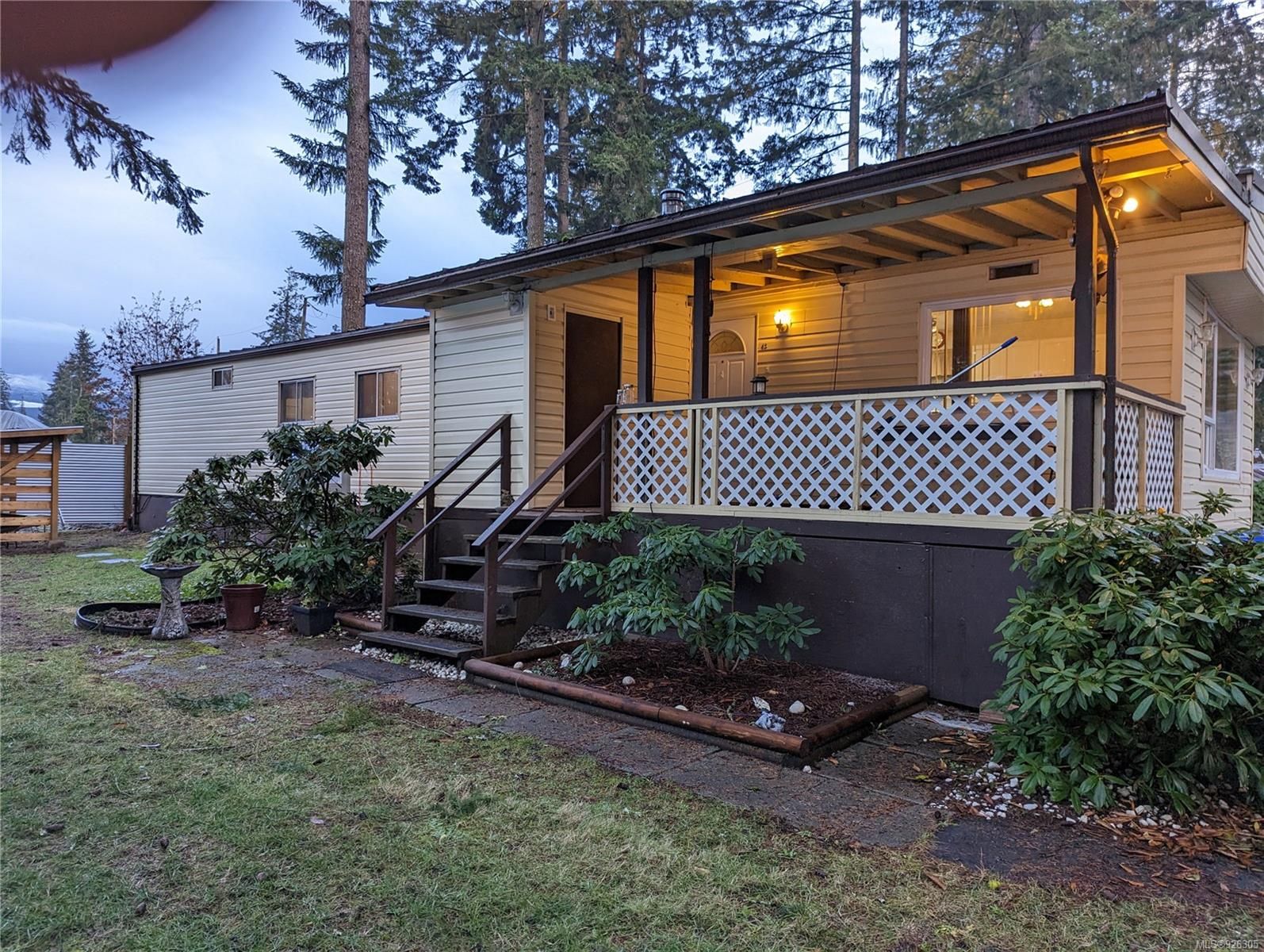 Main Photo: 43 3560 Hallberg Rd in Cassidy: Na Cedar Manufactured Home for sale (Nanaimo)  : MLS®# 926305