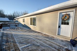 Photo 2: 13326 HIGHLEVEL Crescent: Charlie Lake Manufactured Home for sale (Fort St. John (Zone 60))  : MLS®# R2126238