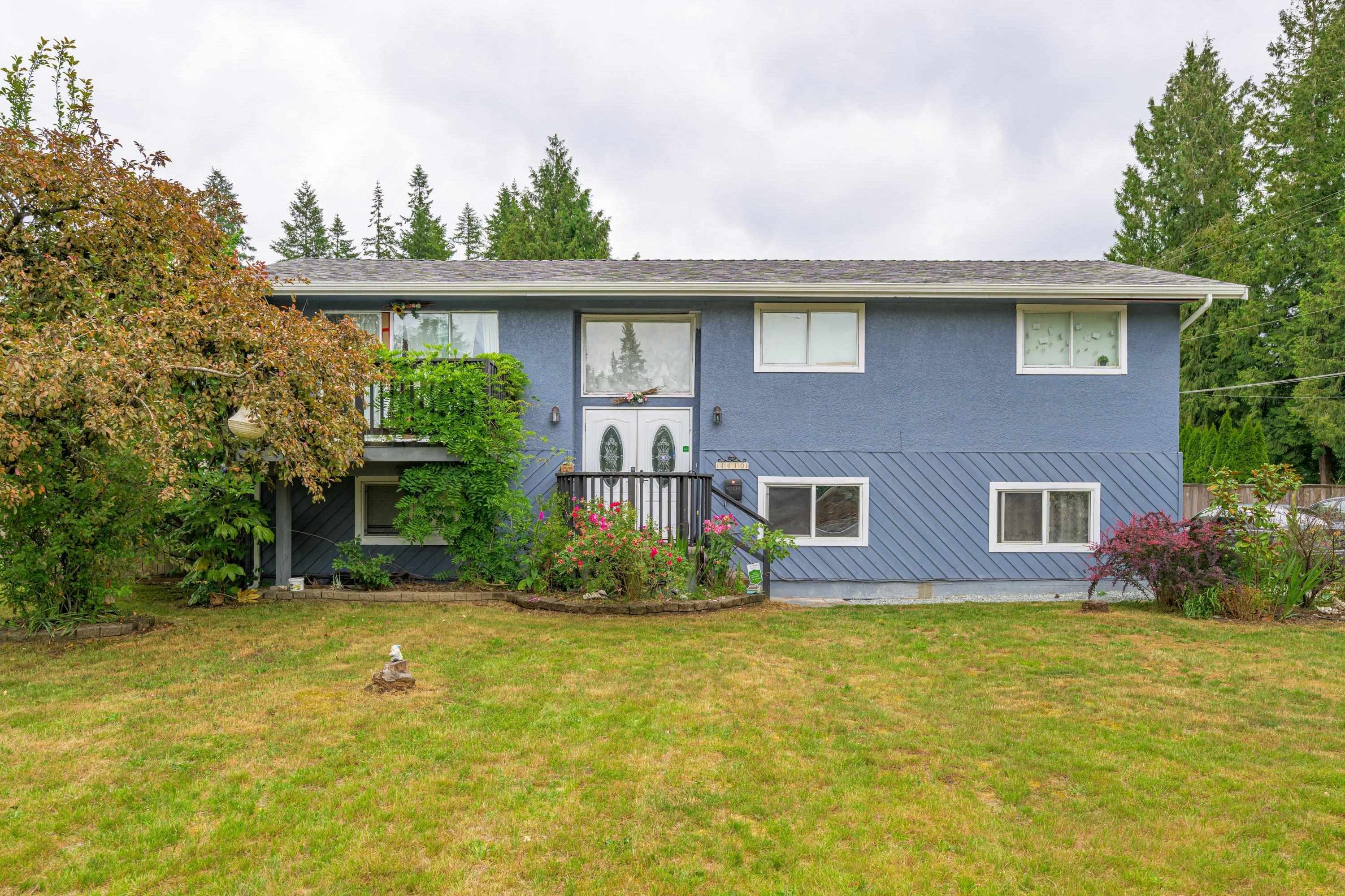 Main Photo: 4410 207A Street in Langley: Langley City House for sale : MLS®# R2798590