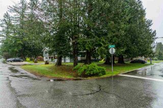 Photo 2: 19768 46 Avenue in Langley: Langley City House for sale : MLS®# R2235644