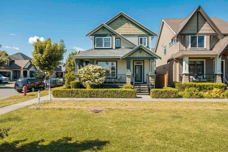 FEATURED LISTING: 19472 71 Avenue Surrey
