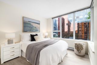 Photo 11: 808 33 SMITHE Street in Vancouver: Yaletown Condo for sale in "Cooper's Lookout" (Vancouver West)  : MLS®# R2701934