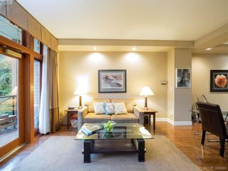 Photo 3: 104 2326 Harbour Rd in SIDNEY: Si Sidney North-East Condo for sale (Sidney)  : MLS®# 777148