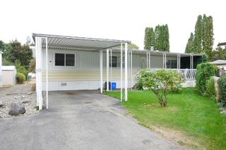 Photo 2: 89 2270 196 Street in Langley: Brookswood Langley Manufactured Home for sale in "PINERIDGE PARK, BROOKSWOOD." : MLS®# R2725579