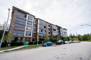 Photo 1: 111 14588 MCDOUGALL Drive in Surrey: King George Corridor Condo for sale in "Forest Ridge" (South Surrey White Rock)  : MLS®# R2813738