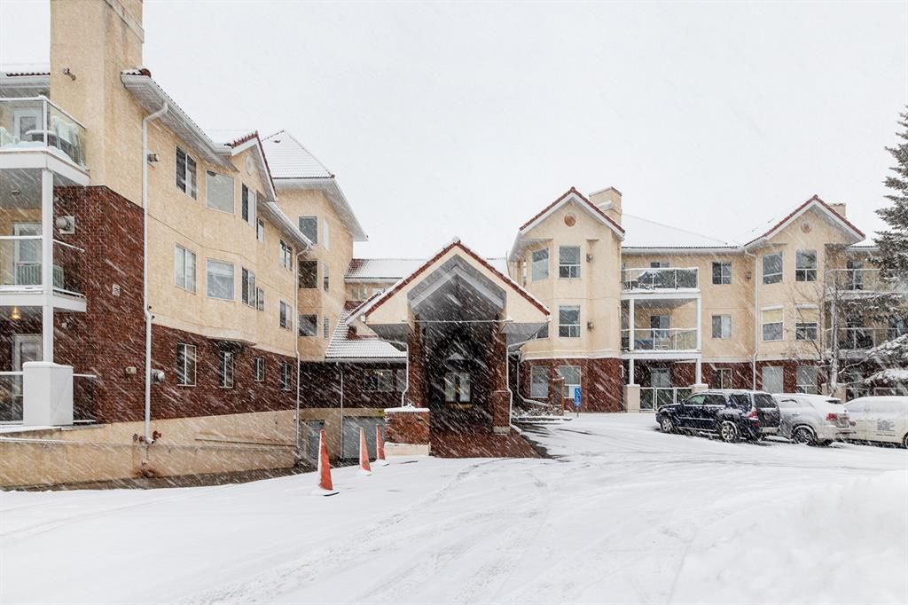 Main Photo: 1121 1818 Simcoe Boulevard SW in Calgary: Signal Hill Apartment for sale : MLS®# A2021800
