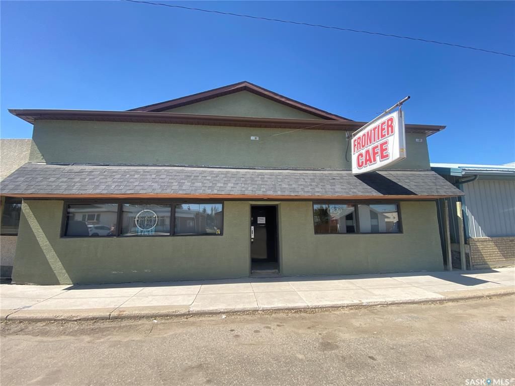 Main Photo: 151 Main Street in Glaslyn: Commercial for sale : MLS®# SK930369