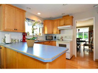 Photo 10: 12749 OCEAN CLIFF DR in Surrey: Crescent Bch Ocean Pk. House for sale (South Surrey White Rock)  : MLS®# F1439244