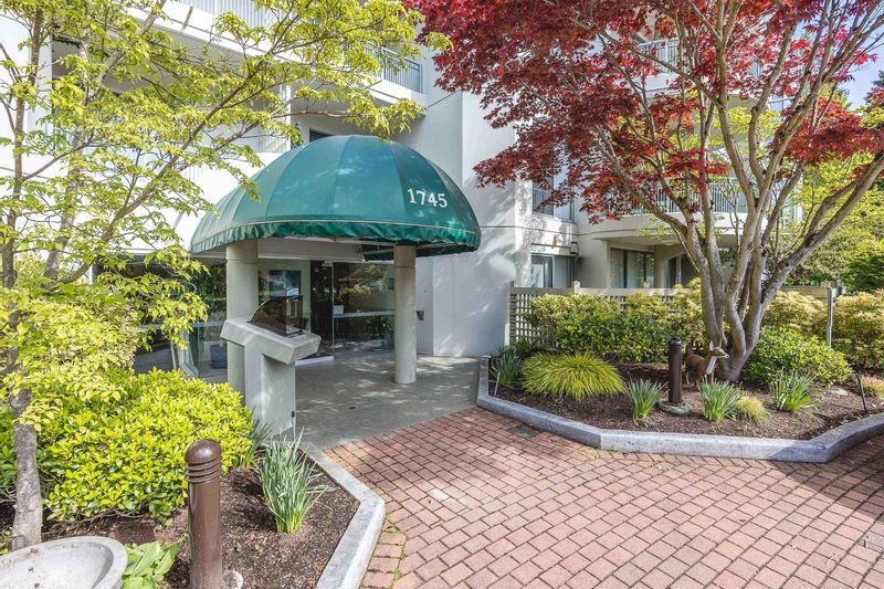FEATURED LISTING: 307 - 1745 MARTIN Drive Surrey
