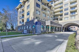 Photo 2: 812 15333 16 Avenue in Surrey: King George Corridor Condo for sale in "THE RESIDENCE OF ABBY LANE" (South Surrey White Rock)  : MLS®# R2455911