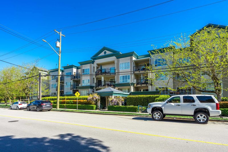 FEATURED LISTING: 204 - 20727 DOUGLAS Crescent Langley