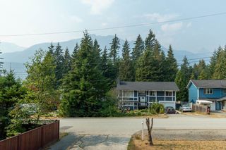 Photo 5: 41768 DOGWOOD Place in Squamish: Brackendale House for sale : MLS®# R2723443