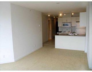 Photo 3: 2117 938 SMITHE Street in Vancouver: Downtown VW Condo for sale in "ELECTRIC AVENUE" (Vancouver West)  : MLS®# V642579