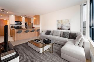 Photo 1: 2107 928 HOMER Street in Vancouver: Yaletown Condo for sale in "Yaletown Park I" (Vancouver West)  : MLS®# R2683421