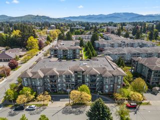 Photo 34: 206 2068 SANDALWOOD Crescent in Abbotsford: Central Abbotsford Condo for sale in "The Sterling" : MLS®# R2877425
