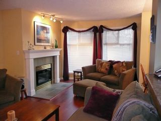 Photo 2: 894 Vernon Ave in Victoria: Residential for sale (205)  : MLS®# 270846