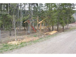 Photo 10: 1551 VIEW DRIVE in Quesnel: House for sale : MLS®# R2875547
