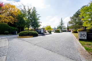 Photo 1: 19 2345 CRANLEY Drive in Surrey: King George Corridor Manufactured Home for sale in "Le Mesa" (South Surrey White Rock)  : MLS®# R2817492