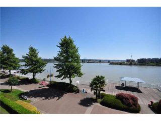 Photo 9: 305 1230 QUAYSIDE Drive in New Westminster: Quay Condo for sale in "TIFFANY SHORES" : MLS®# V1077215