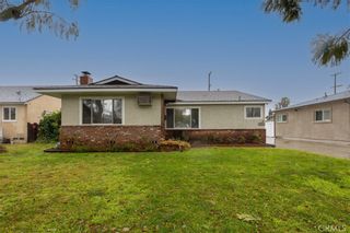 Photo 2: 3864 Albury Avenue in Long Beach: Residential for sale (28 - Lakewood City)  : MLS®# OC22192897