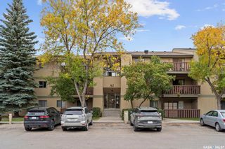 Photo 2: 104A2 1121 McKercher Drive in Saskatoon: Wildwood Residential for sale : MLS®# SK945270