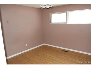 Photo 9: 1008 WALKER Street in Regina: Rosemont Single Family Dwelling for sale (Regina Area 02)  : MLS®# 523318