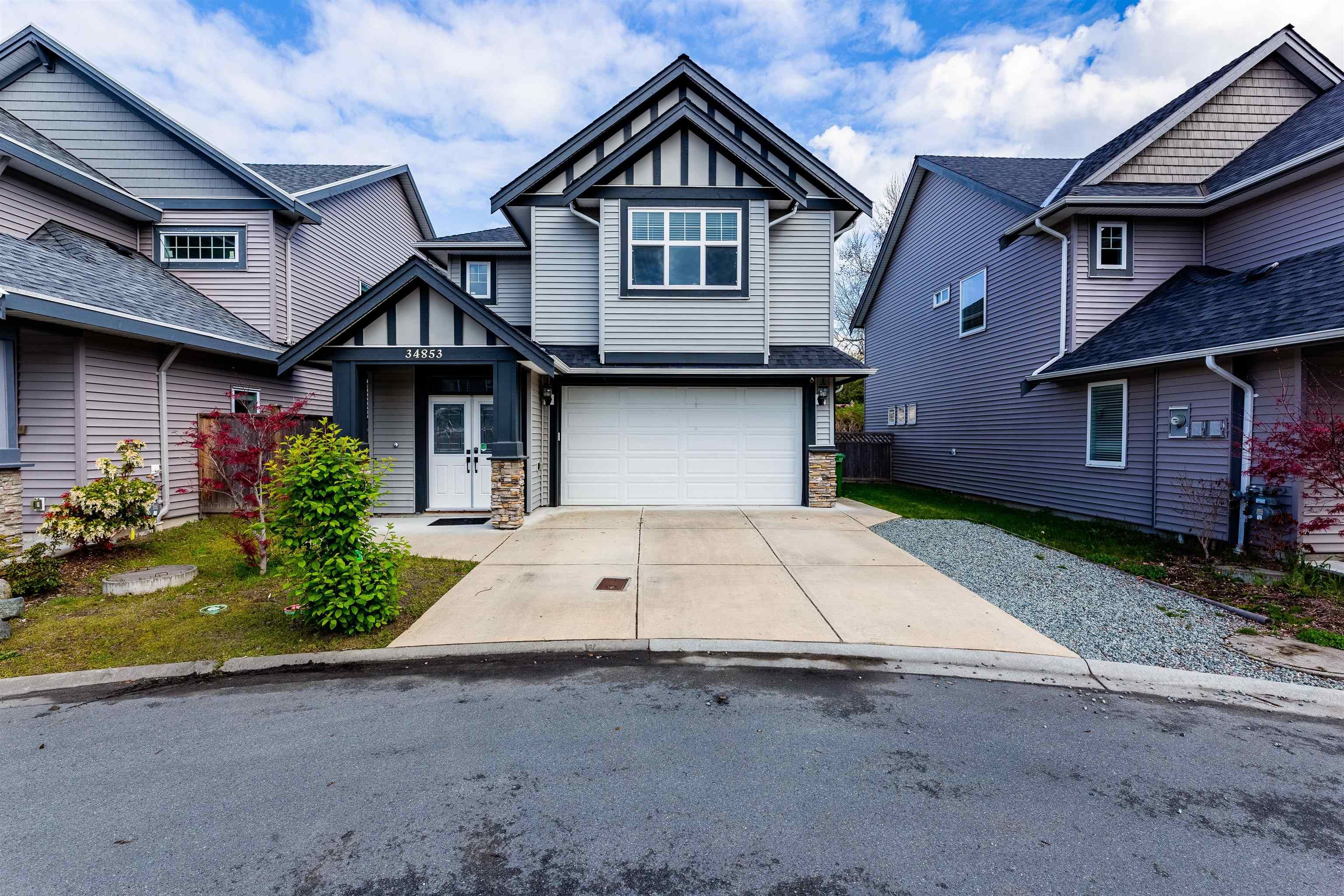Main Photo: 34853 MCMILLAN Place in Abbotsford: Abbotsford East House for sale : MLS®# R2682766