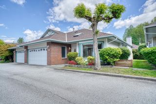 Photo 2: 10 18939 65 Avenue in Surrey: Cloverdale BC Townhouse for sale in "Glenwood Gardens" (Cloverdale)  : MLS®# R2881218