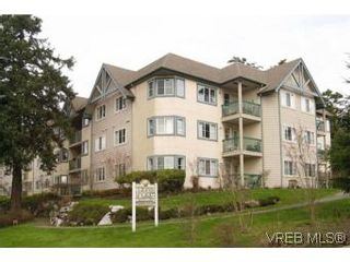 Photo 1: 202 290 Island Hwy in VICTORIA: VR View Royal Condo for sale (View Royal)  : MLS®# 519990