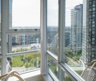 Photo 4: 1806 1438 RICHARDS STREET in Vancouver: Yaletown Condo for sale (Vancouver West)  : MLS®# R2265131