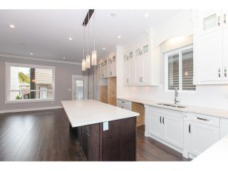 Photo 3: 5988 131ST Street in Surrey: Panorama Ridge House for sale : MLS®# F1433933