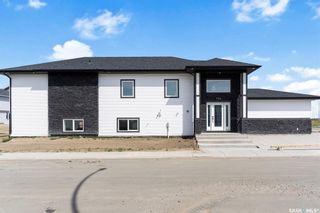 Photo 3: 734 Delainey Court in Saskatoon: Brighton Residential for sale : MLS®# SK927735