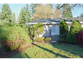 Photo 2: 987 GATENSBURY Street in Coquitlam: Harbour Chines 1/2 Duplex for sale in "HARBOUR PLACE" : MLS®# V1094797