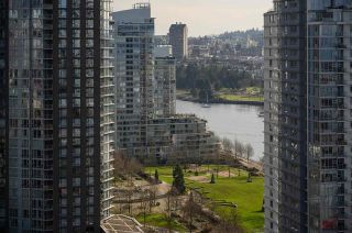Photo 2: 2309 1480 HOWE Street in Vancouver: Yaletown Condo for sale in "VANCOUVER HOUSE" (Vancouver West)  : MLS®# R2706295
