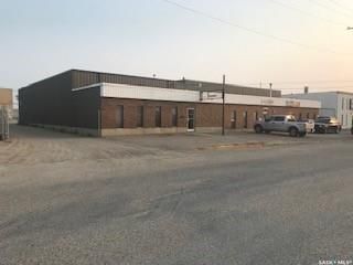 Main Photo: 829 50th Street East in Saskatoon: North Industrial SA Commercial for sale : MLS®# SK934391