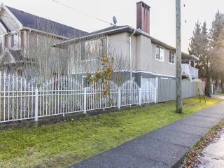 Photo 2: 7475 2ND STREET in Burnaby: East Burnaby House for sale (Burnaby East)  : MLS®# R2016153