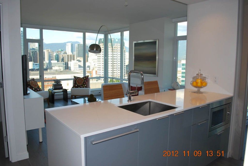 Main Photo: 2510 161 West Georgia Street in Vancouver: Downtown VW Condo for sale (Vancouver West)  : MLS®# v974384