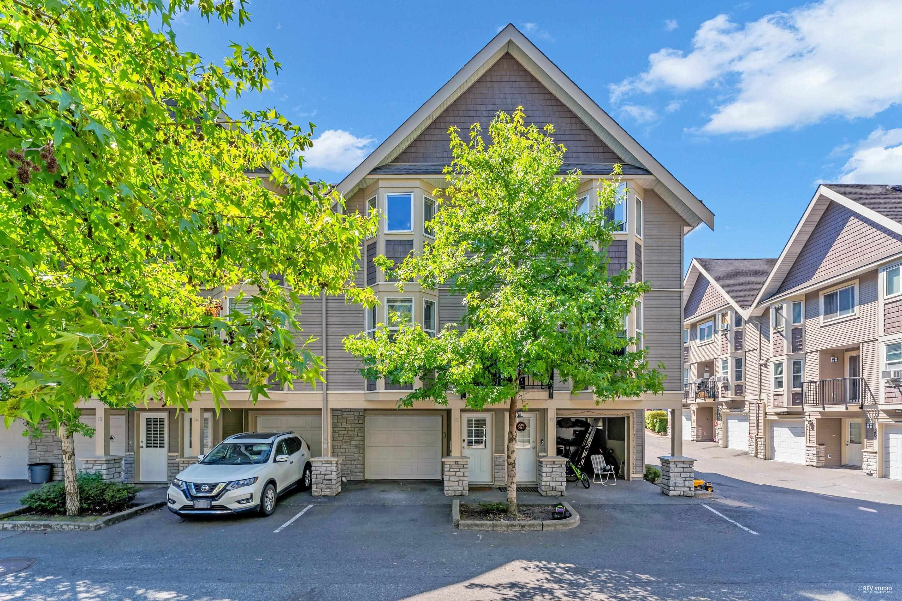 Main Photo: 13 33321 GEORGE FERGUSON Way in Abbotsford: Central Abbotsford Townhouse for sale in "CEDAR LANE" : MLS®# R2806615