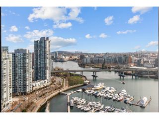 Photo 2: 2803 1201 MARINASIDE Crescent in Vancouver: Yaletown Condo for sale in "Peninsula" (Vancouver West)  : MLS®# R2752202