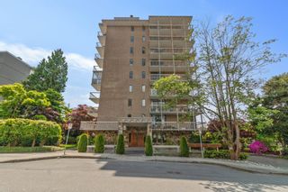 Photo 1: 503 1390 DUCHESS Avenue in West Vancouver: Ambleside Condo for sale in "WESTVIEW TERRACE" : MLS®# R2579675
